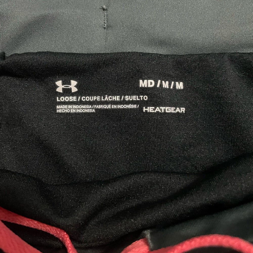 UNDER AMOUR Running Shorts - Picture 4 of 6